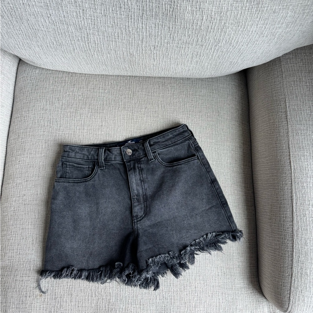 Hollister high rise mom short 3”